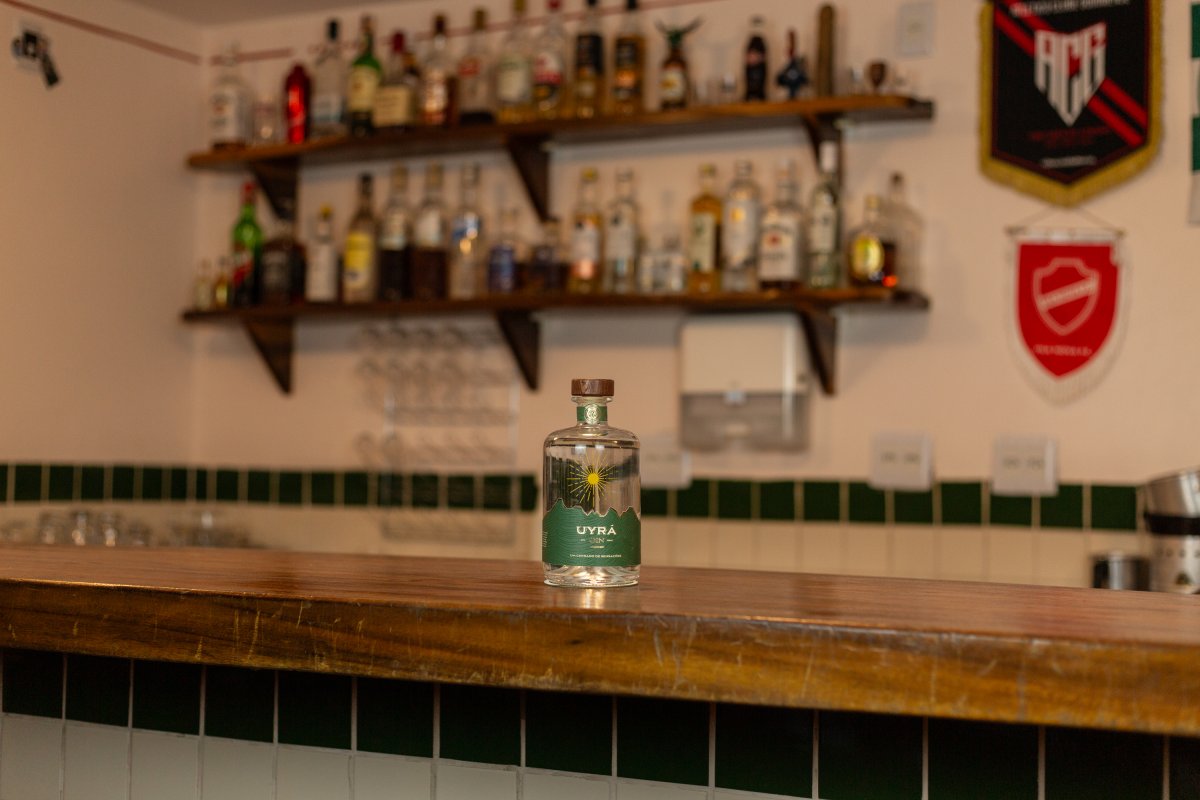Gin Uyrá
